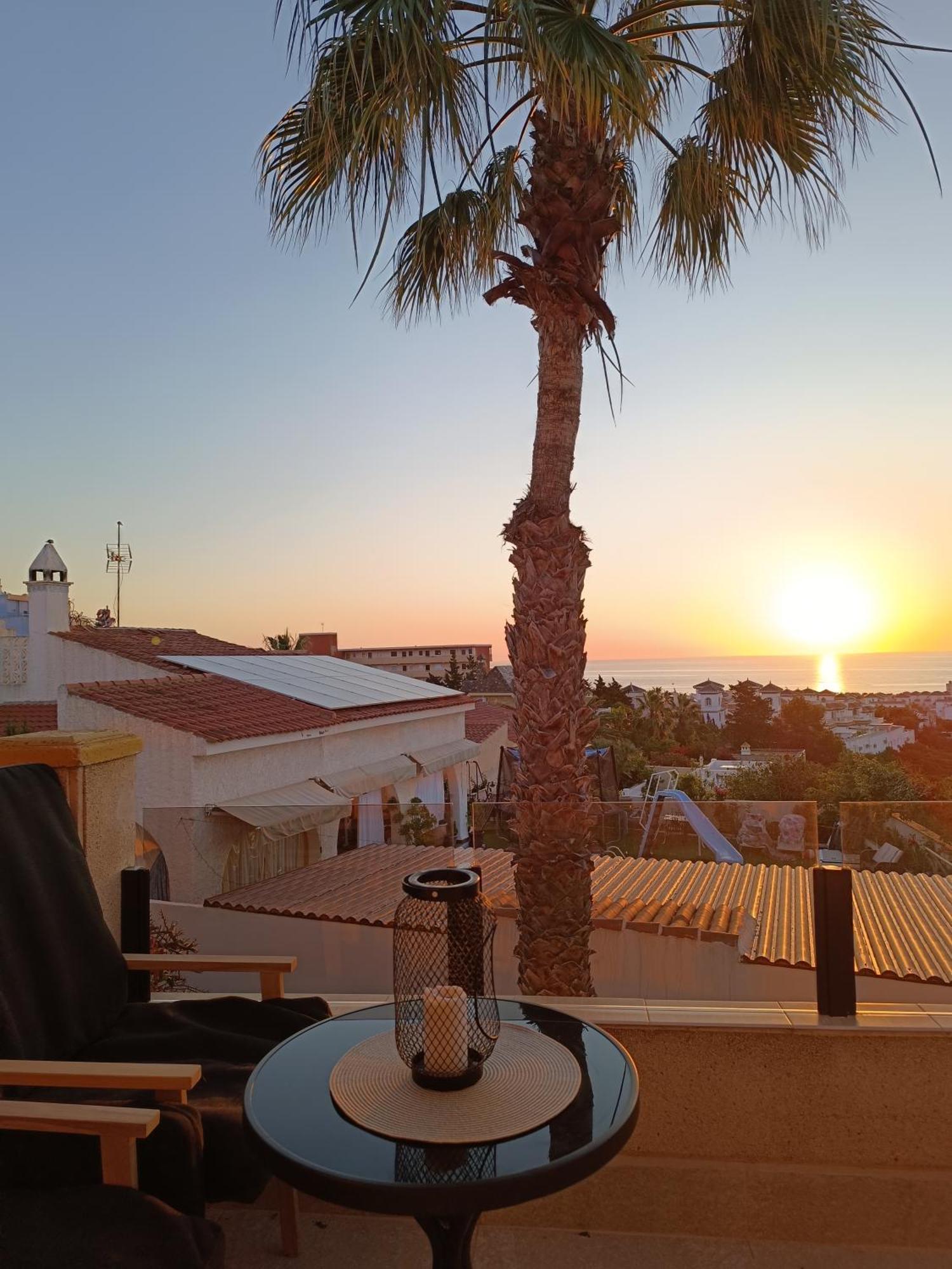 Rising Sun Bungalow Торрев'єха Екстер'єр фото